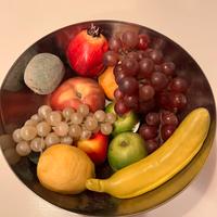 Ciotola con frutta finta di alta qualità