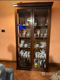 Vetrina + mobile bagno e lampadario abbinato