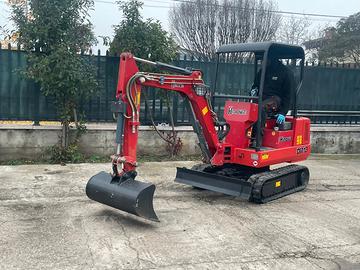 E123 Mini escavatore 13 q Hinowa