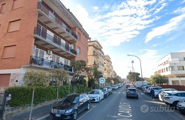 Pomezia trilocale con balcone