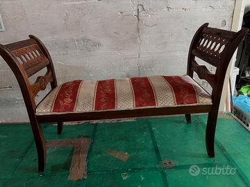 Panca in legno d’arredamento