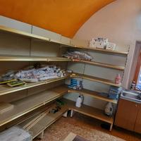 scaffali per negozio alimentari