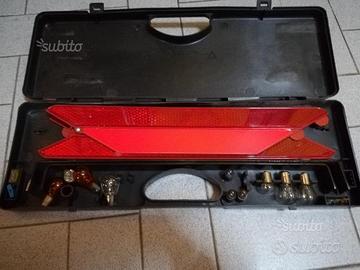 Kit triangolo e lampadine Peugeot 2016