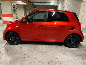 SMART ForFour Xclusive BRABUS 109 cv