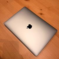 MacBook Pro 13" 2020 con TouchBar - trattabile