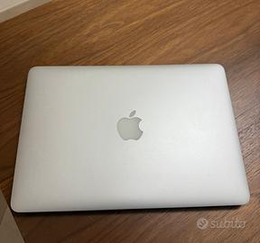MacBook pro 13”