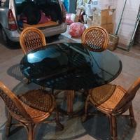 tavolo più sedie in bambù 