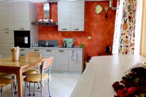 Camera luminosa zona i portali-le zagare