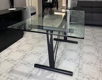 Tavolo in cristallo
