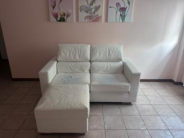 Divano in ecopelle