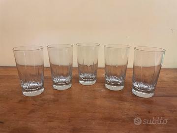 Bicchieri (alti 10cm, diametro 5,7cm)