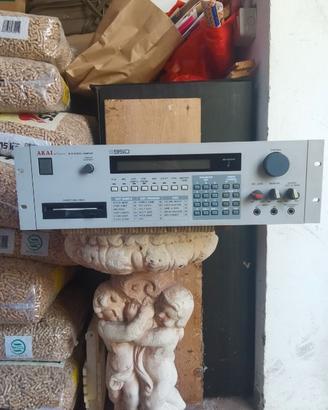AKAI S950