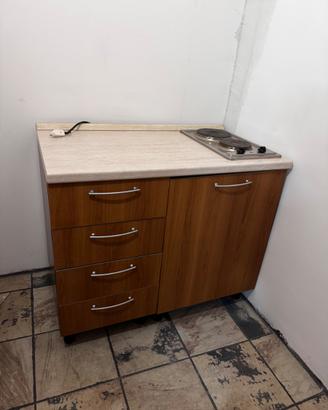 Mobile cucina compatto con piastre elettriche