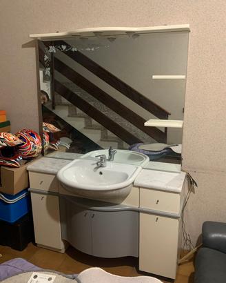 mobile bagno con specchiera