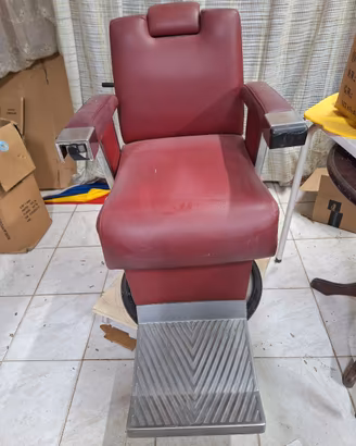 sedia poltrona da barbiere vintage