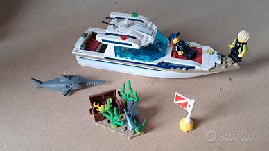 Lego city, Yacht per immersioni