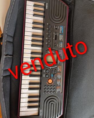 Pianola Casio SA-78 per lezioni di musica 