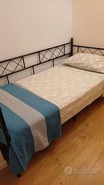 Letto singolo in metallo