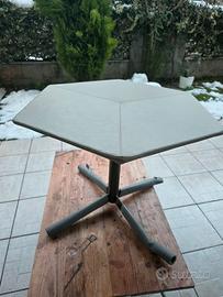 Tavolino in pelle per salotto 