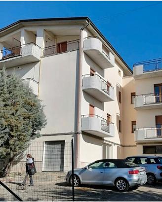 Appartamento lioni ss 400