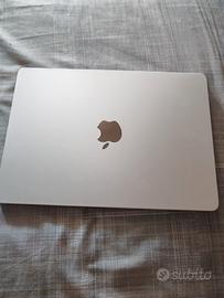MacBook Air 13" M3 (16GB RAM - 512GB SSD) Argento