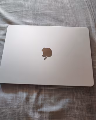 MacBook Air 13" M3 (16GB RAM - 512GB SSD) Argento