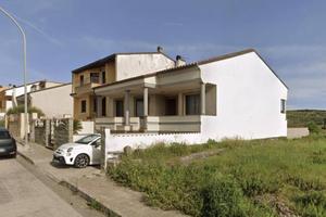 Immobile in asta di 208 m² con 5 locali e box auto