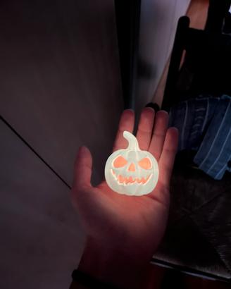 Zucca di halloween fluorescente