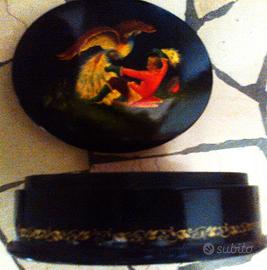 SCATOLINA LACCATA VINTAGE  RUSSA inizio anni’60