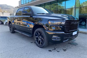 Dodge RAM 1500 5.7 L V8 HEMI LARAMIE NIGHT CR...