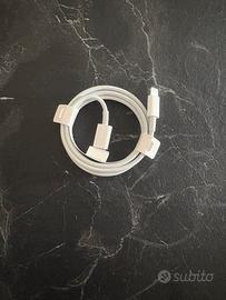 Cavo da USB-C a Lightning Apple nuovo mai usato.
