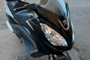 Scooter Peugeot stalles300
