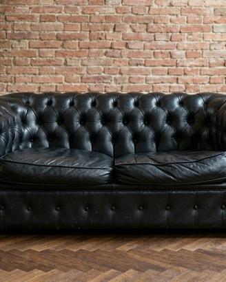 Divano Chesterfield a 2 posti in Pelle di Bufalo