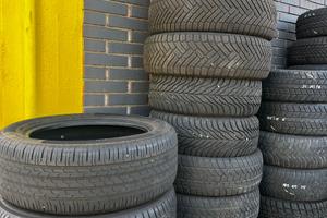 Gomme usate diverse misure