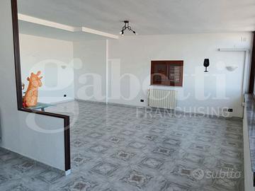 Carini/Paese Luminoso 4 vani con terrazzo