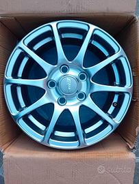 Cerchi in lega da 15 pollici