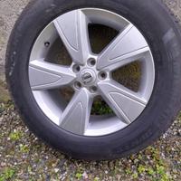 Cerchi originali Volvo XC 40 con gomme 235/60 R17