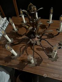 Lampadario in ferro battuto antico