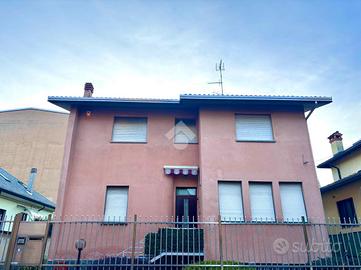 VILLA SINGOLA A LEGNANO