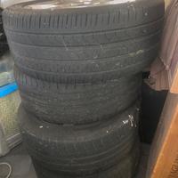 4 gomme con cerchi in lega per Audi A4