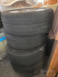 4 gomme con cerchi in lega per Audi A4