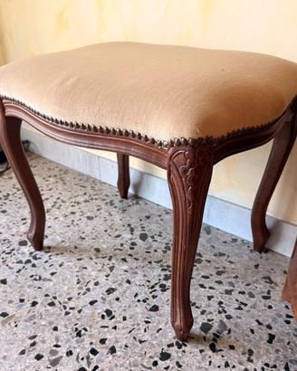 Sgabello in Legno Intagliato e Velluto