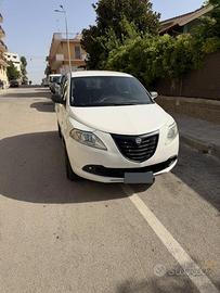 Lancia Y