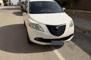 Lancia Y