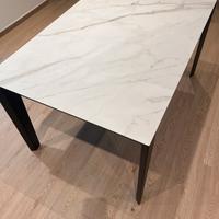 Tavolo in gres calacatta gold