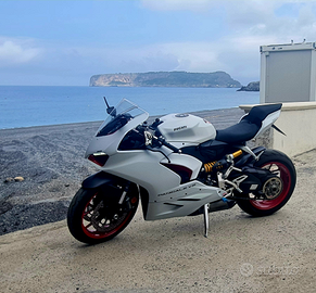 Ducati Panigale V2 anno 2021 solo 7600 km
