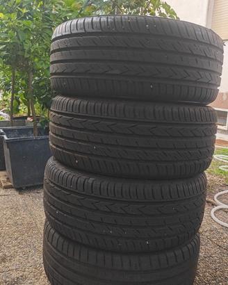 4 gomme pneumatici estivi Viking 225/45 R17