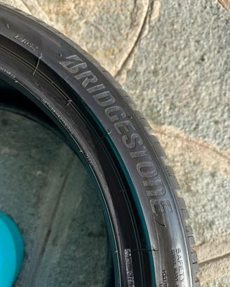 4 gomme invernali Bridgeston LM 005 235/40 R 20