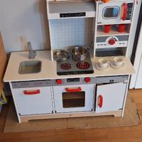 Cucina giocattolo