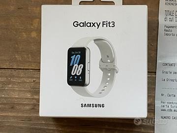 Smartwatch Galaxy Fit 3 nuovo bianco.